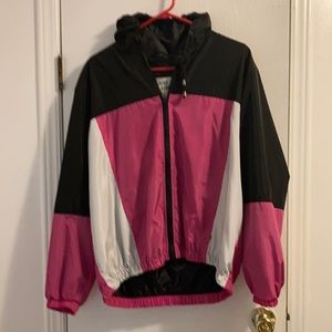 Hooded wind breaker